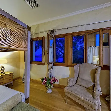 Veneziano Lefkada Нидри